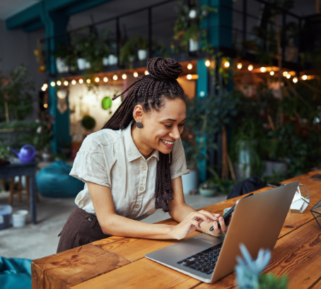 Feature Image - Benefits To Including Blogs On Your Website